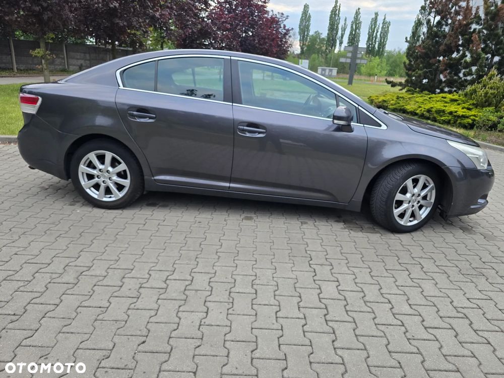 Toyota Avensis 2.0 D-4D Luna - 16