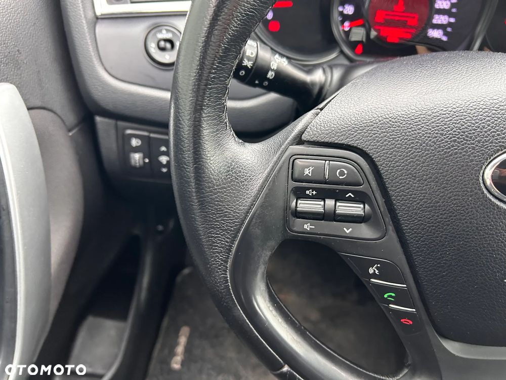 Kia Ceed 1.6 GDI Dream-Team Edition - 22