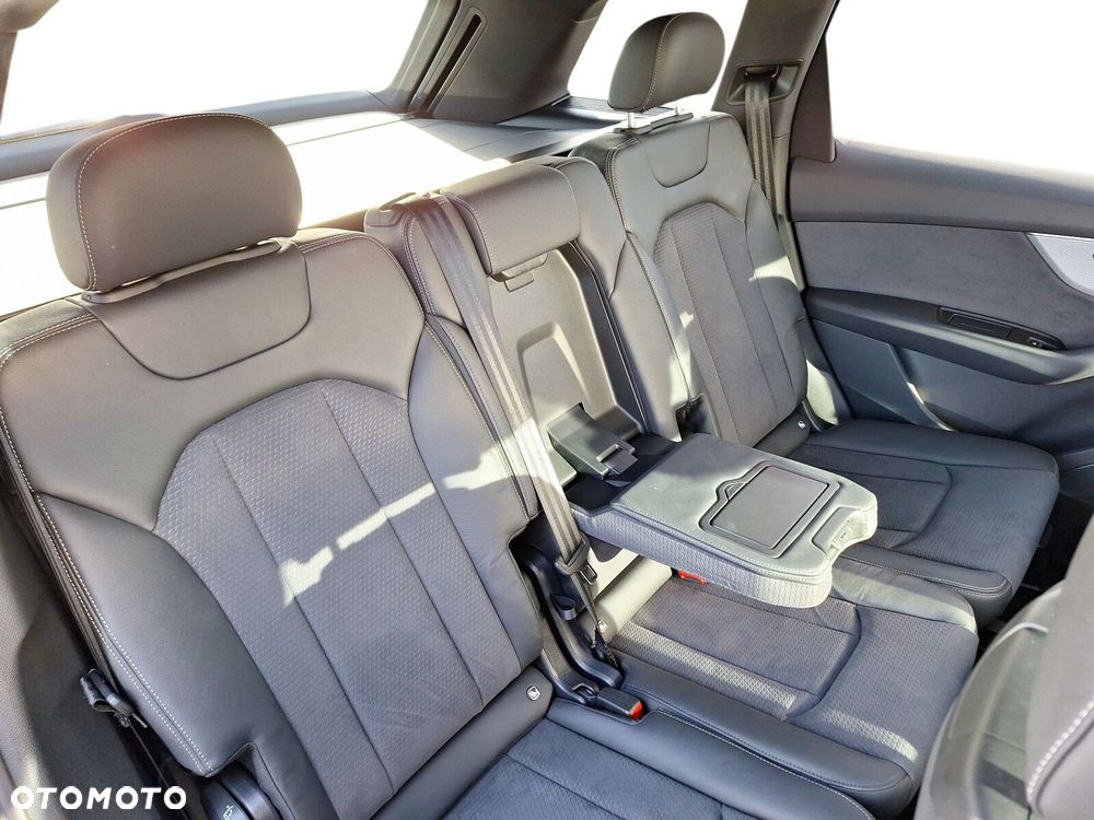 Audi Q7 - 12