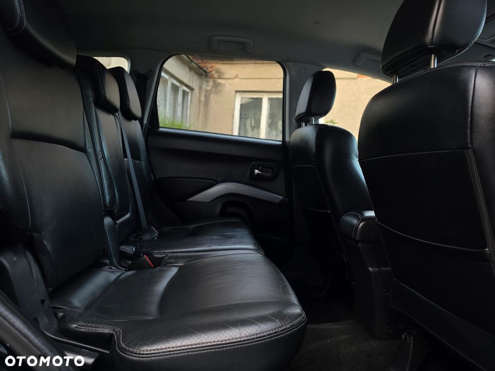 Mitsubishi Outlander - 21