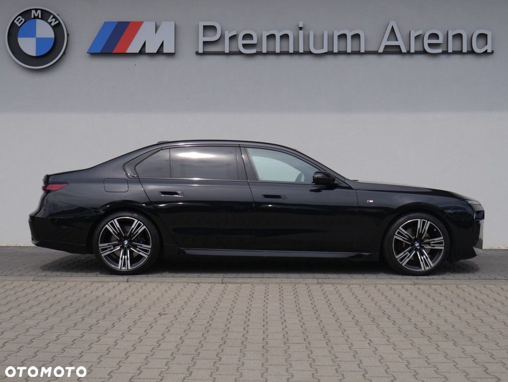 BMW Seria 7 - 32