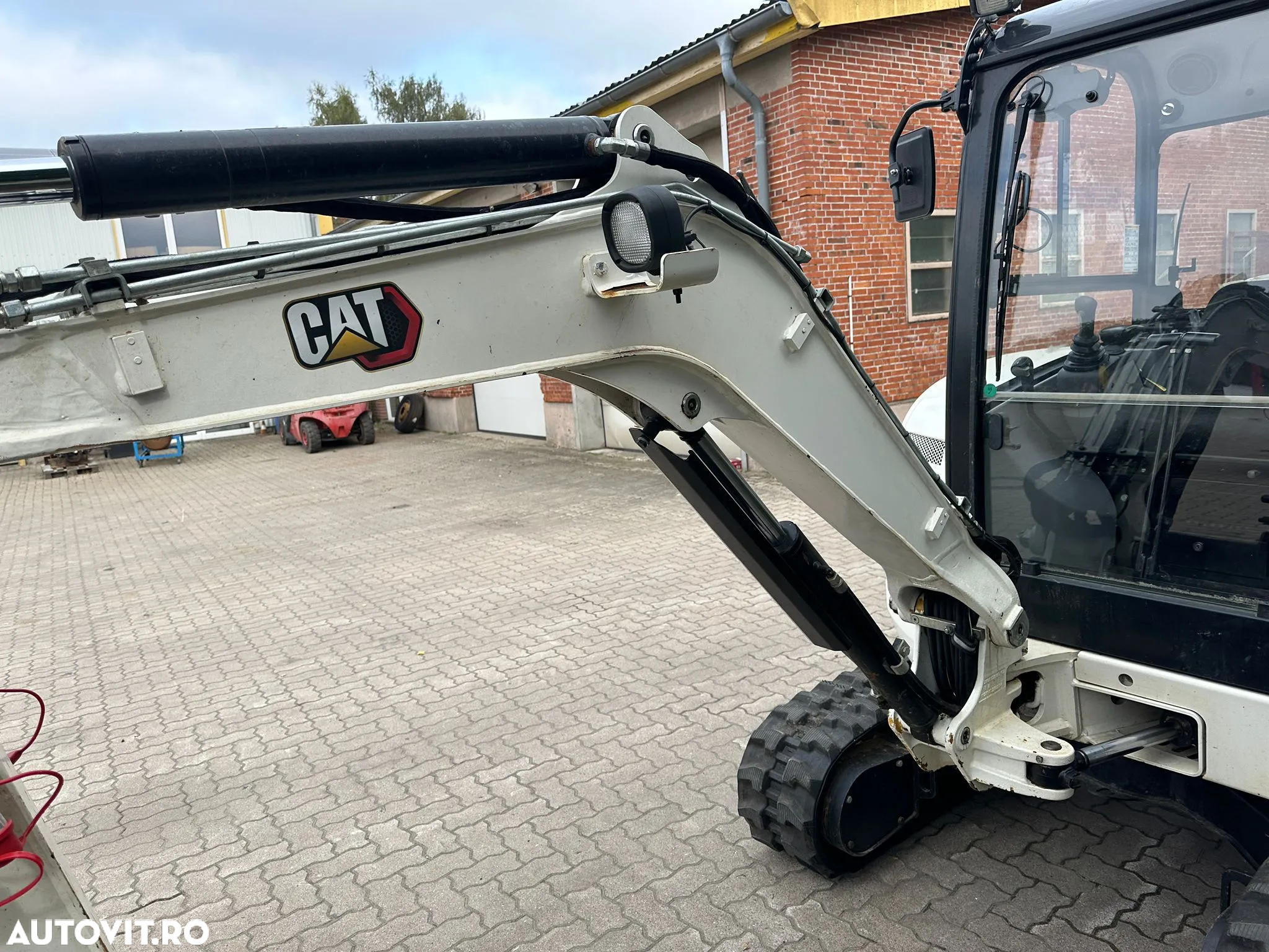 Caterpillar 302.7 DCR Miniexcavator, 2 Cupe, TOP !!! - 8