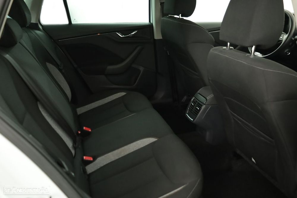 Skoda Kamiq 1.0 TSI DSG - 21
