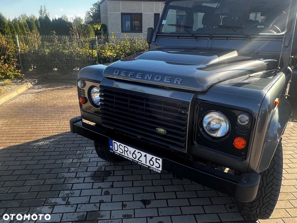 Land Rover Defender - 9