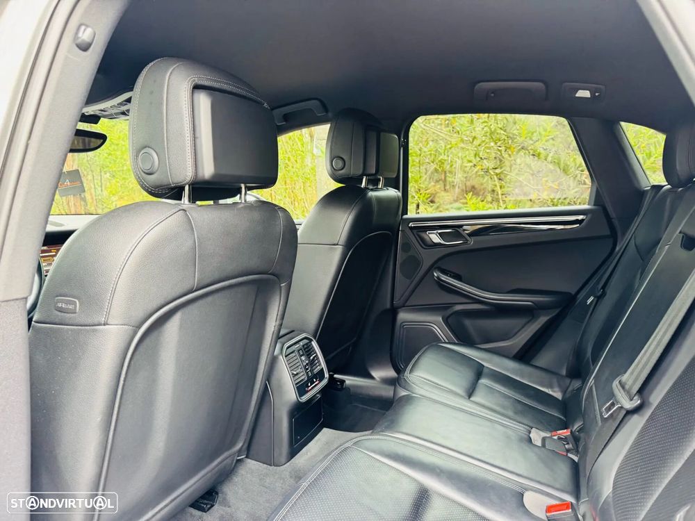 Porsche Macan S - 46