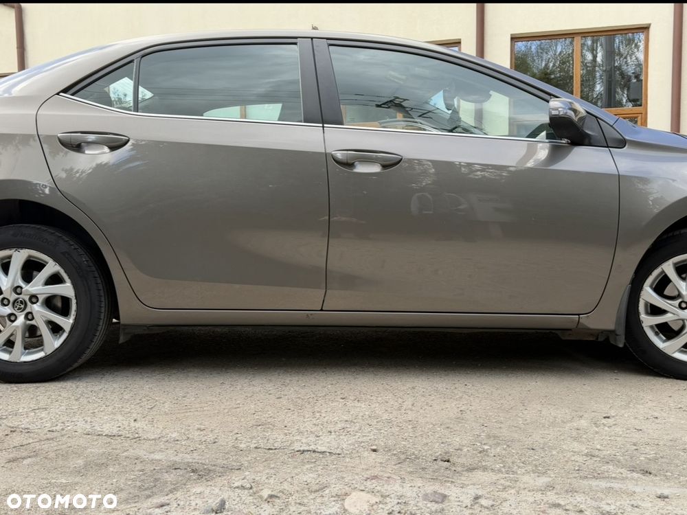 Toyota Corolla 1.6 Comfort - 8