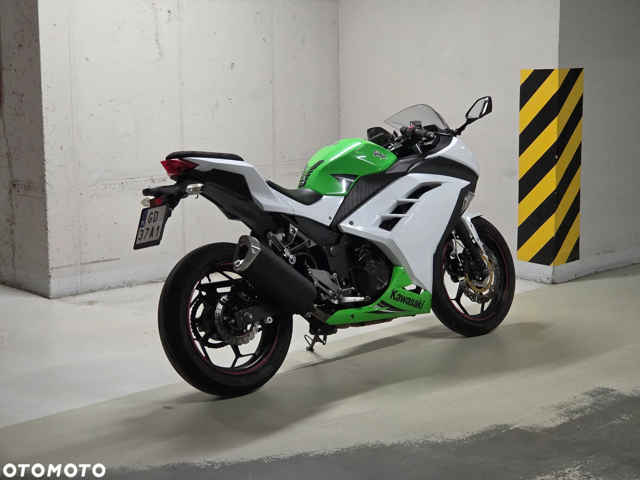 Kawasaki Ninja 300 ABS - 4