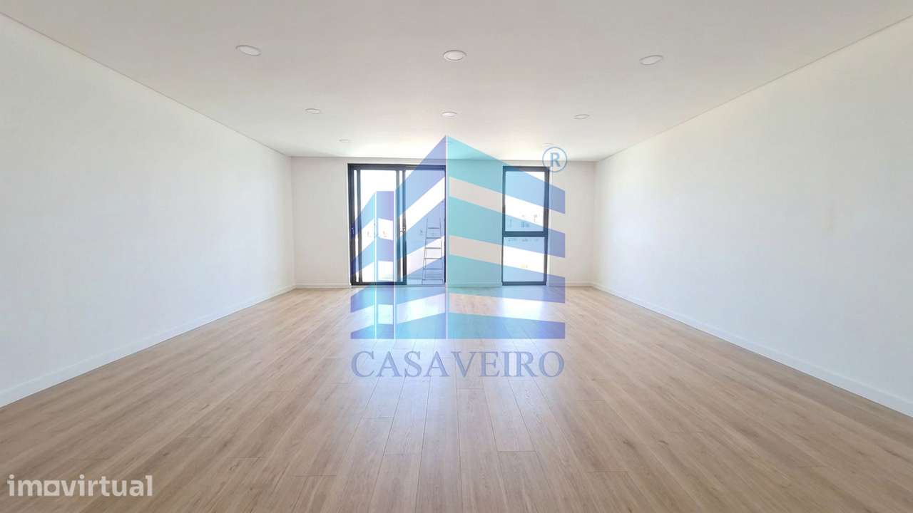T3 Novo Com Dois Lugares de Garagem - Grande imagem: 4/14
