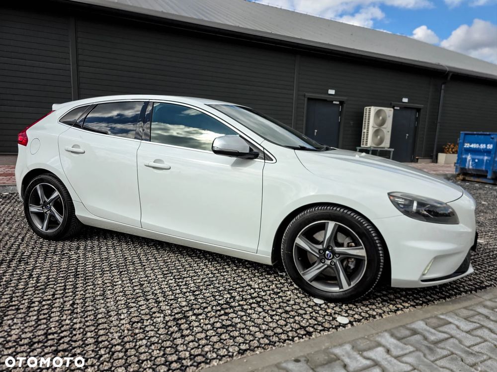 Volvo V40 D3 Geartronic R Design - 4