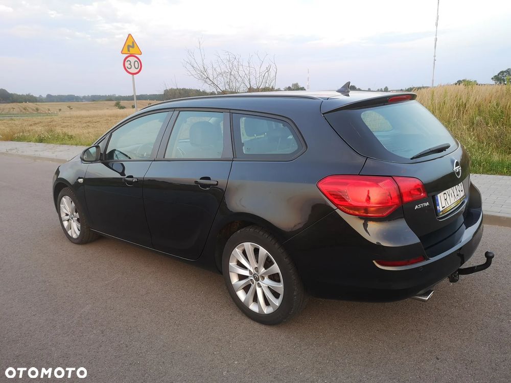 Opel Astra 1.4 Turbo - 21