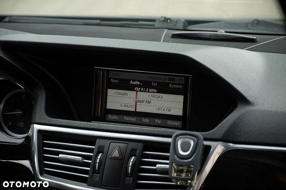 Mercedes-Benz Klasa E 220 BlueTEC 4Matic 7G-TRONIC Avantgarde - 25