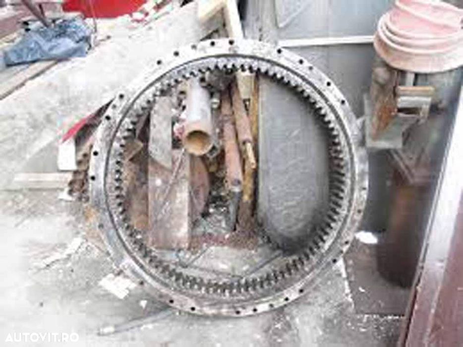 Coroana rotativa hyundai r130 - 1