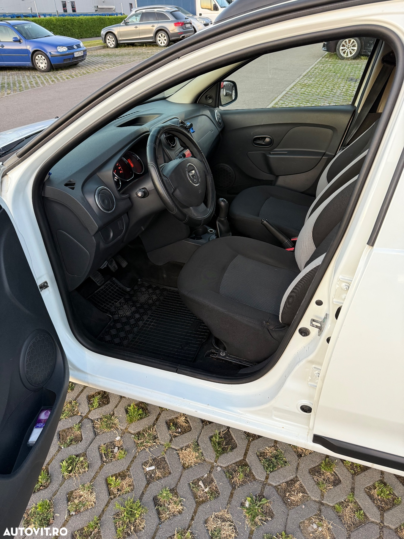Dacia Logan MCV 1.2 Ambiance - 15