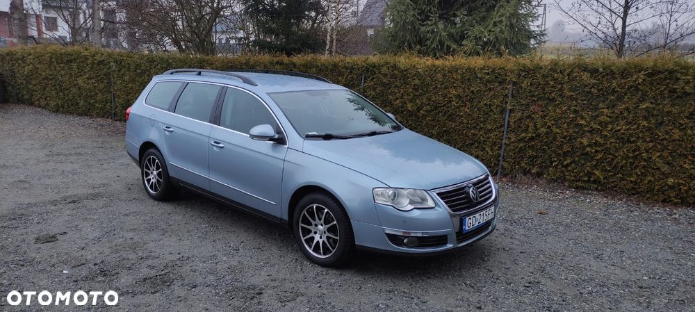 Volkswagen Passat 2.0 TDI DSG Comfortline - 1