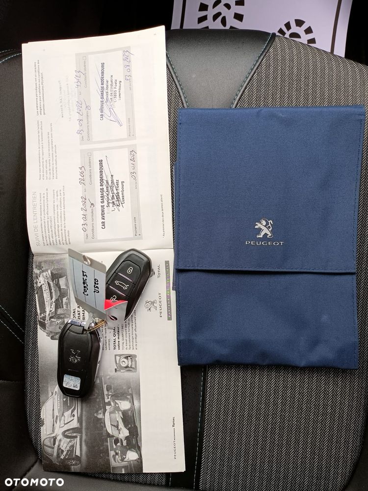 Peugeot 3008 PureTech 130 Stop & Start GPF EAT8 Allure Pack - 32