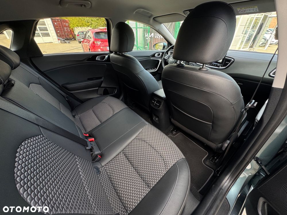 Kia Ceed - 14