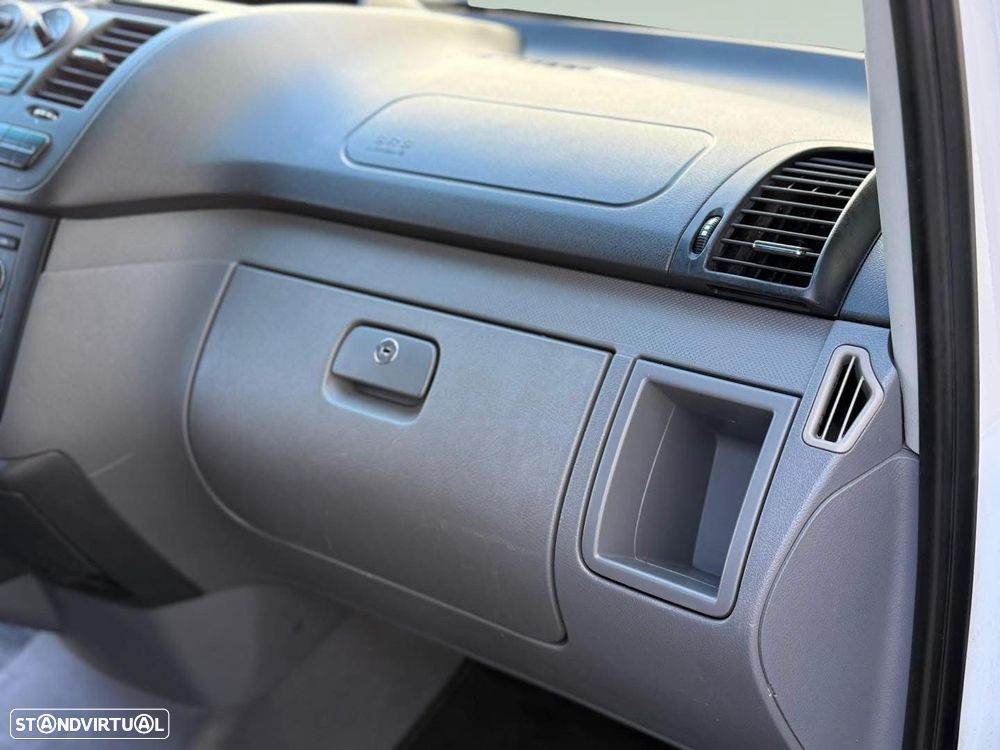Mercedes-Benz Vito 111 CDi/32 6L - 13