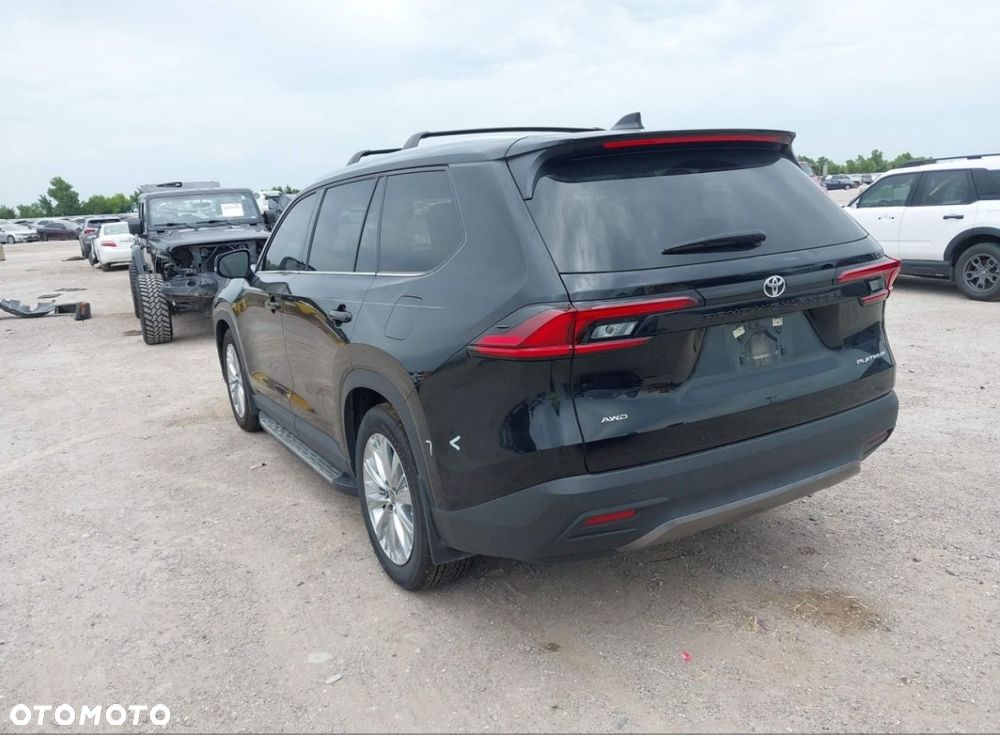 Toyota Grand Highlander - 5