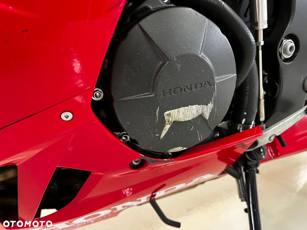 Honda CBR - 13