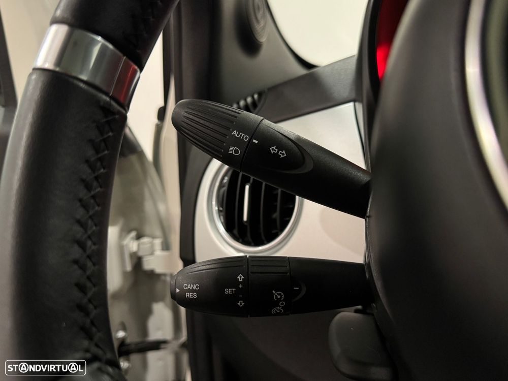 Fiat 500 1.0 Hybrid Connect - 36