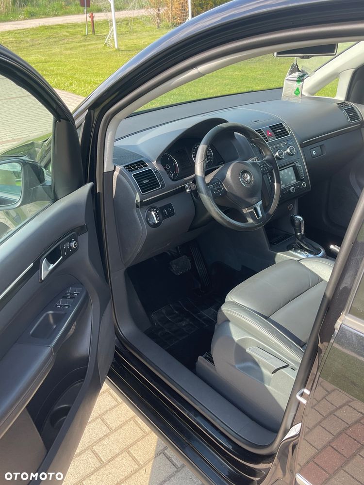Volkswagen Touran 2.0 TDI DPF DSG Highline - 15