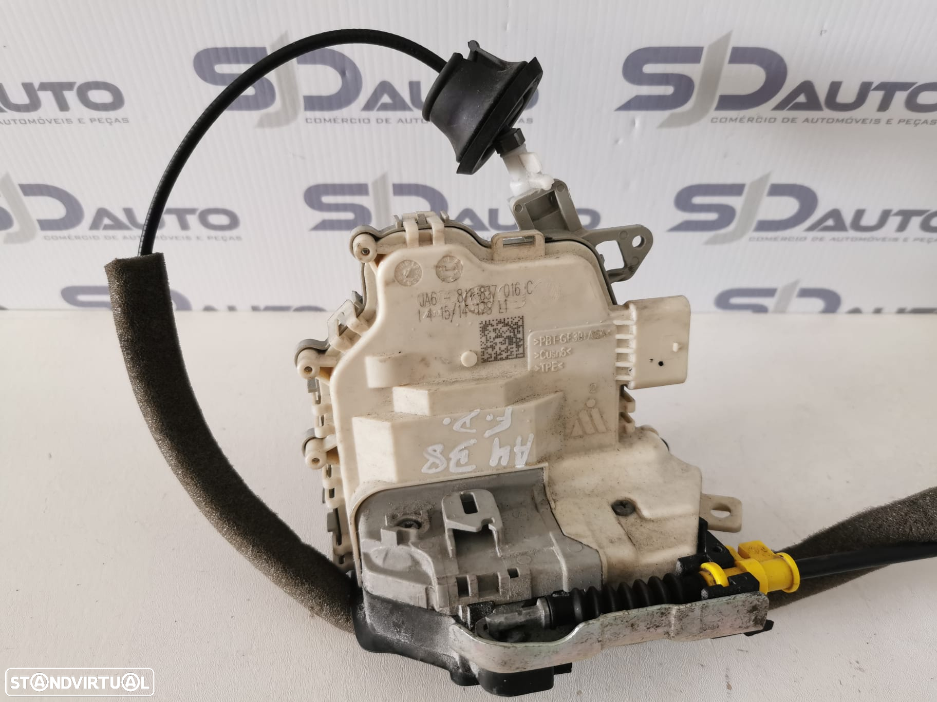 Fecho Porta Frente Direito - Audi A4 (B8) - 2