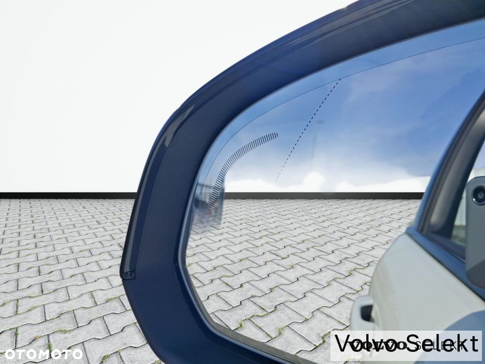 Volvo XC 40 - 25