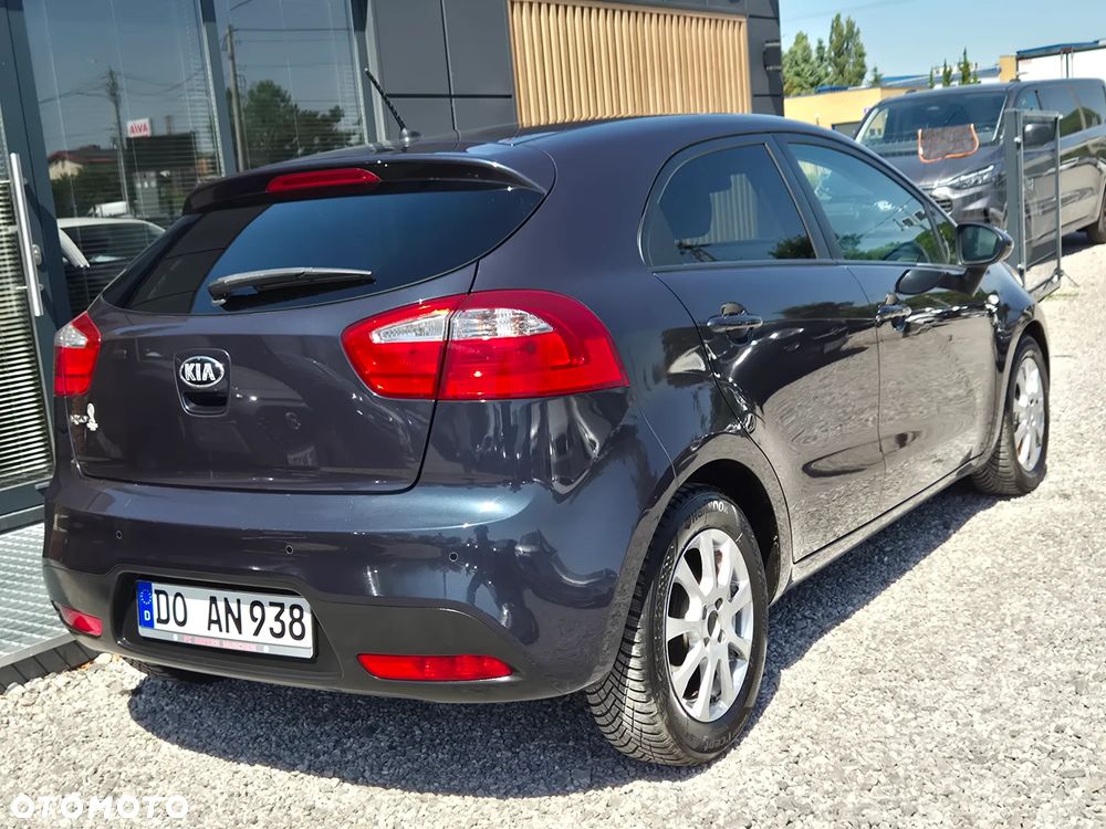 Kia Rio 1.2 Business Line - 10