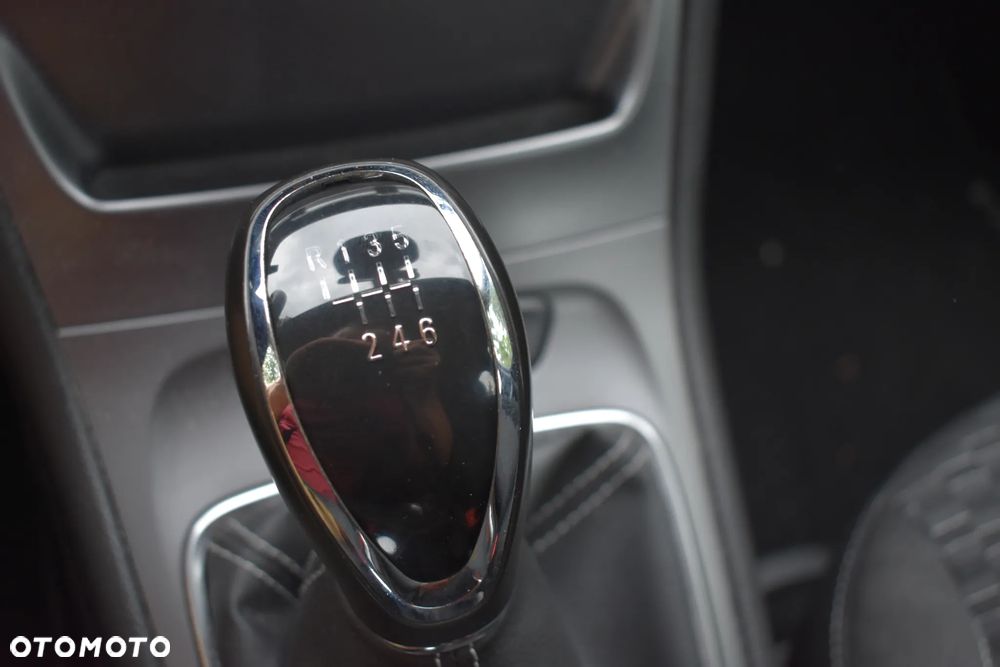 Opel Astra 1.4 Turbo Dynamic - 30