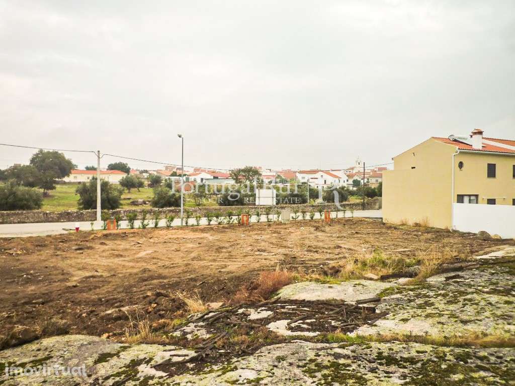 Lote de 245 m2 para construção de moradia - Grande imagem: 2/6