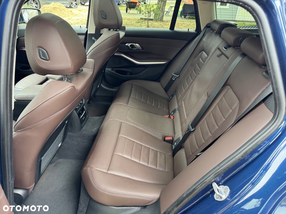 BMW Seria 3 320d xDrive Luxury Line sport - 20