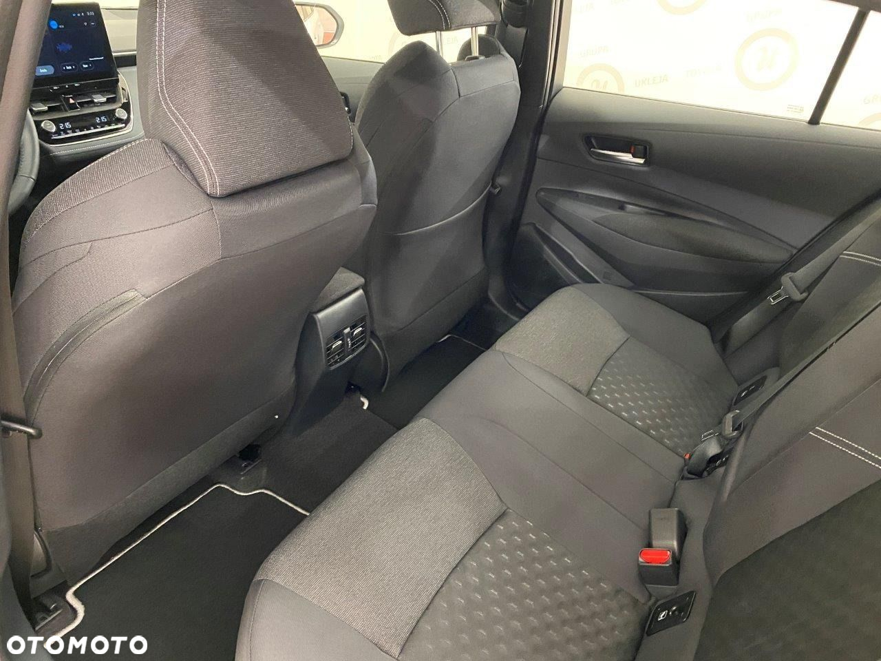 Toyota Corolla 1.8 Hybrid Comfort - 9