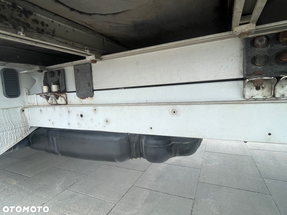 Mercedes-Benz 906 lift - 22