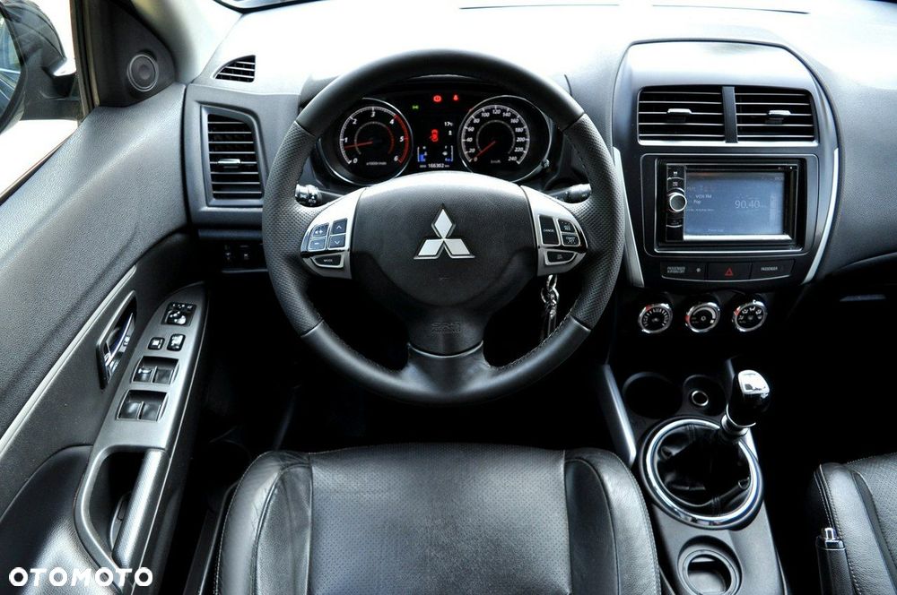 Mitsubishi ASX - 5