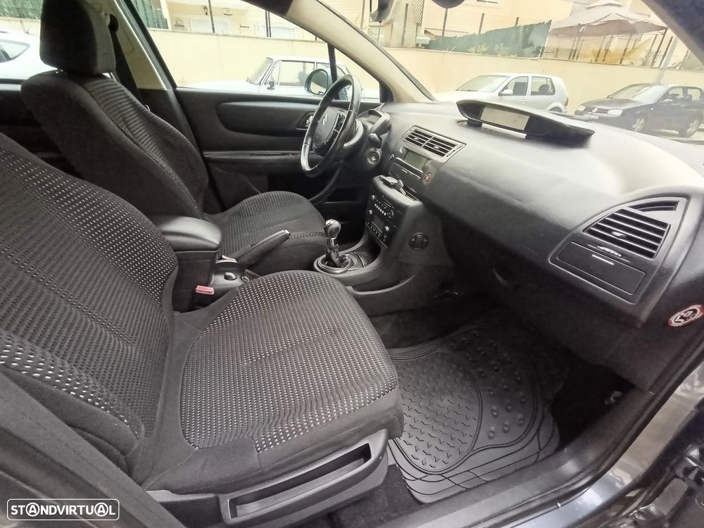 Citroën C4 1.6 HDi Exclusive - 20