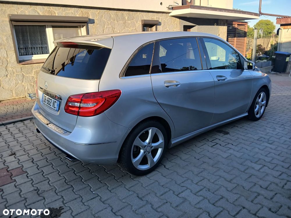 Mercedes-Benz Klasa B 180 d Edition - 5
