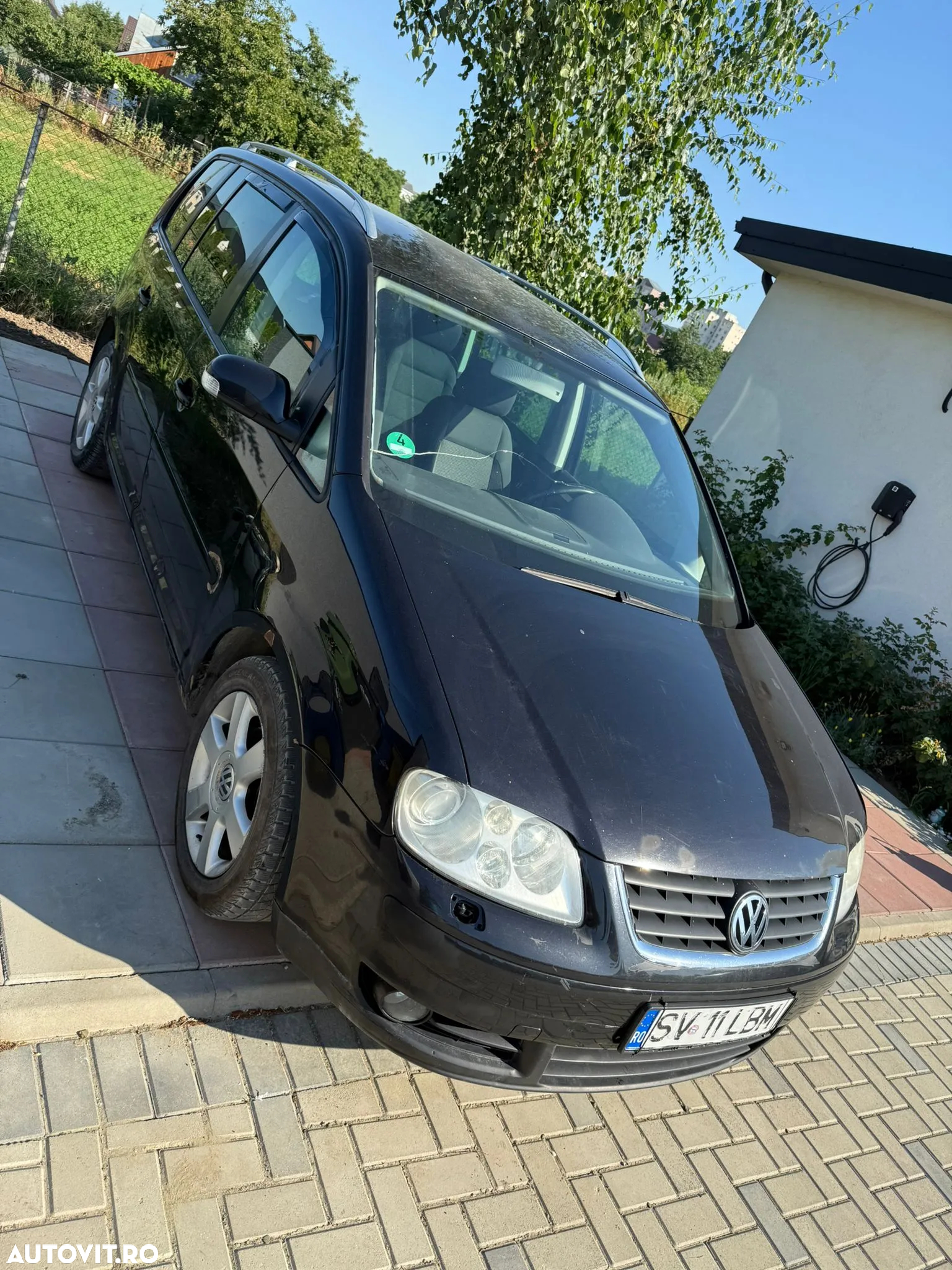 Volkswagen Touran - 2