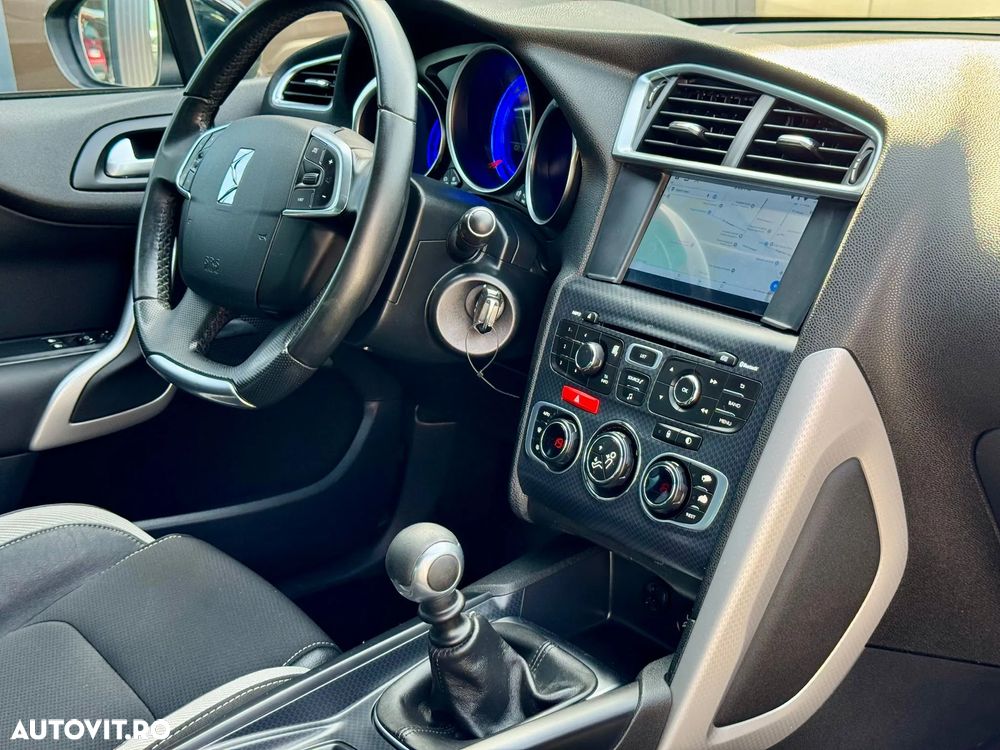 Citroën DS4 PureTech 130 Stop&Start Urban Show - 23