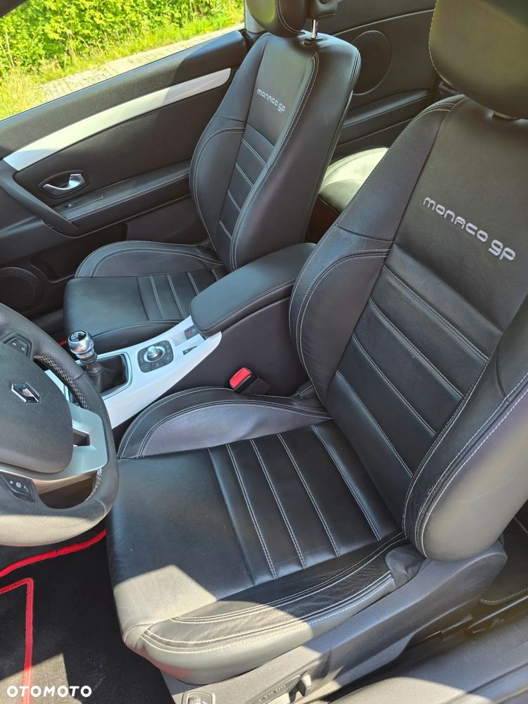 Renault Laguna Coupe dCi 180 FAP Monaco GP - 11