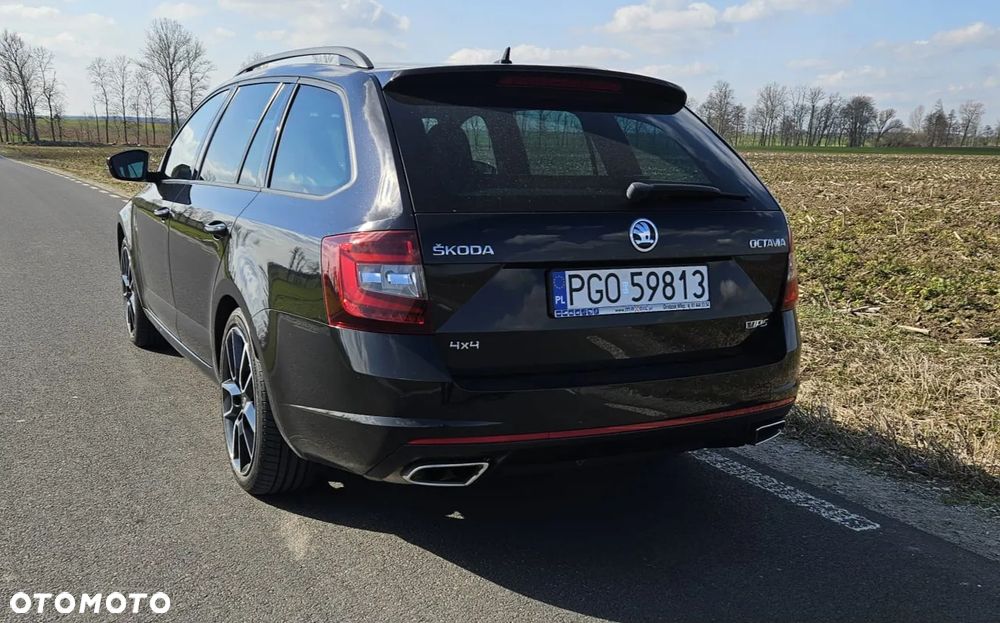 Skoda Octavia 2.0 TDI 4x4 DSG RS - 33