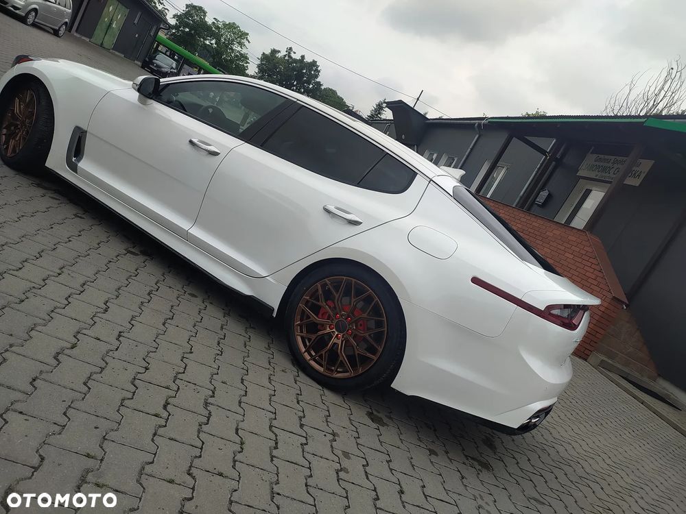 Kia Stinger 2.0 T-GDI GT Line - 6