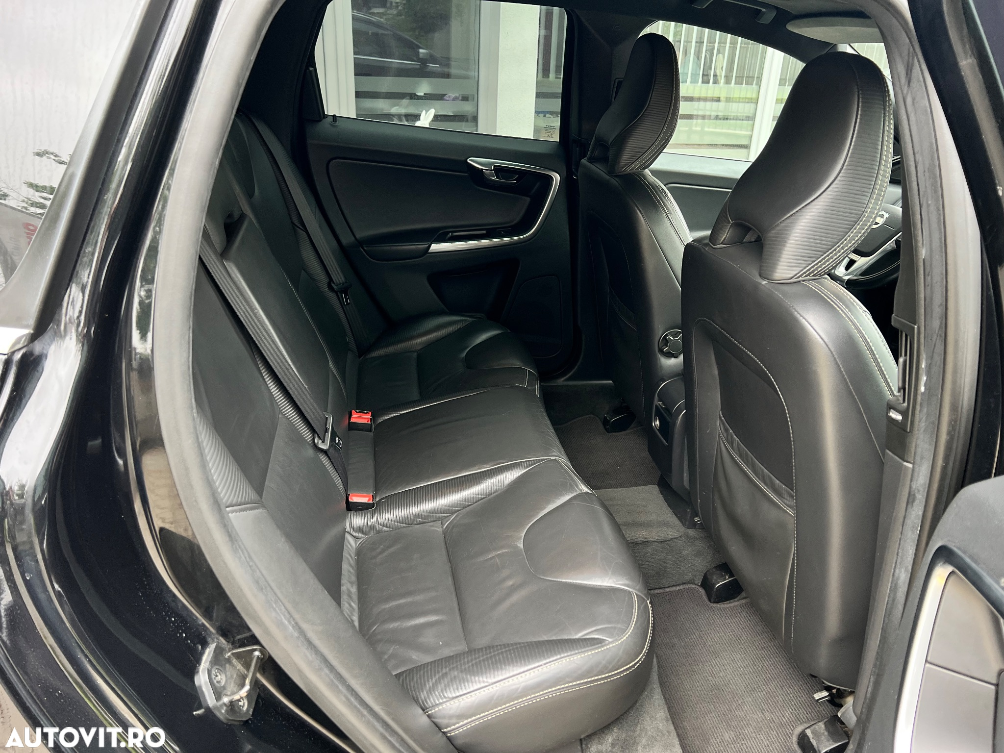 Volvo XC 60 D5 AWD Aut. RDesign - 15