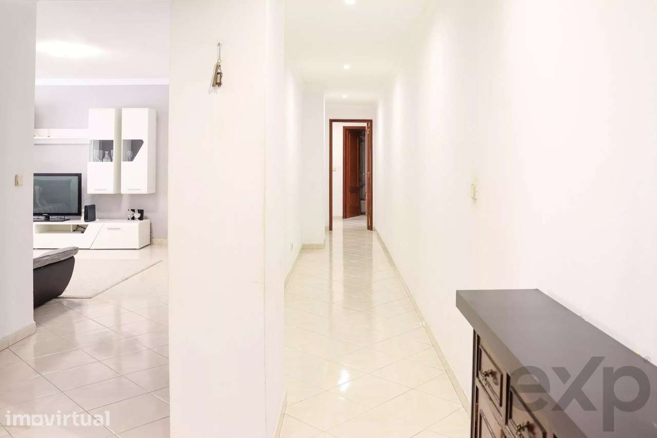 Excelente Apartamento T3 com Suite | 130 m² | Lareira | Elevador | Arr - Grande imagem: 2/19
