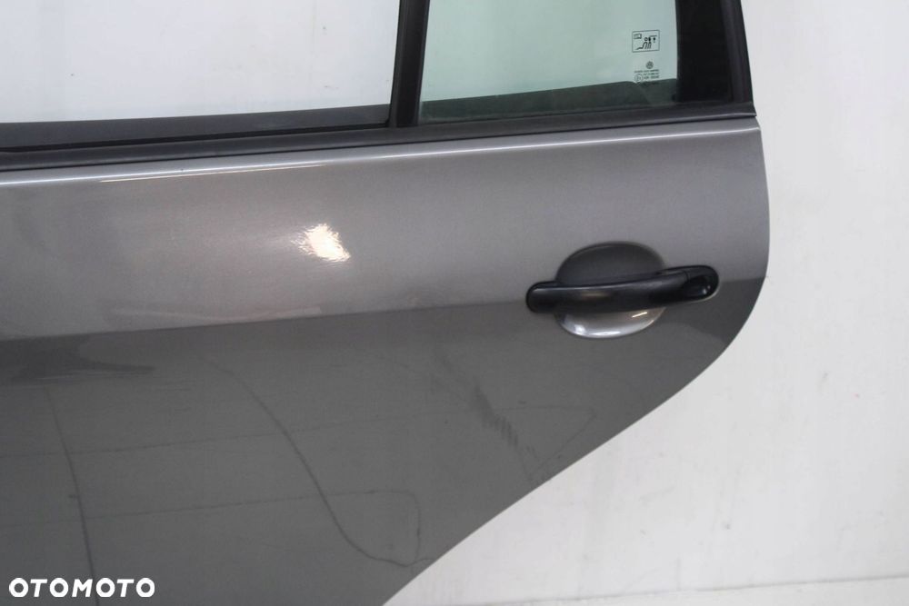 VW GOLF V 5 PLUS 2005R- DRZWI LEWE LEWY TYŁ TYLNE LA7T - KOD LAKIERU - 3