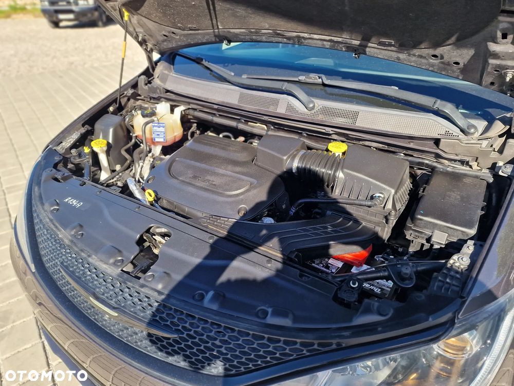Chrysler Pacifica - 15