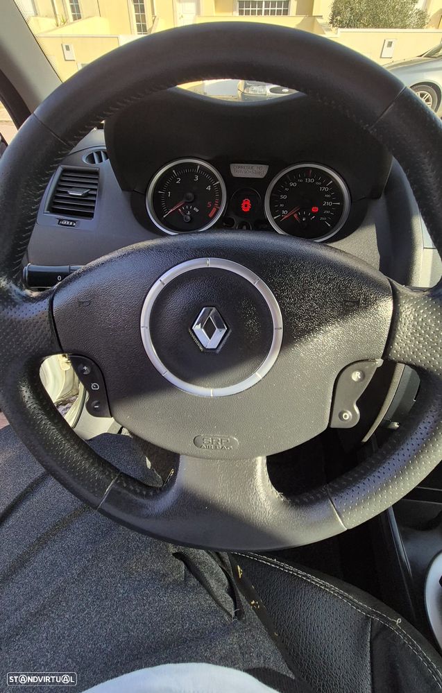 Renault Mégane 1.5 dCi Confort - 4