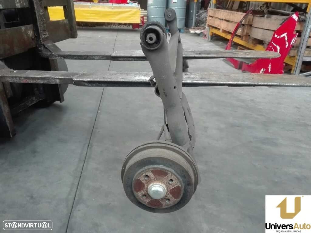 CHARRIOT TRASEIRO SUZUKI SWIFT III 2007 - - 1