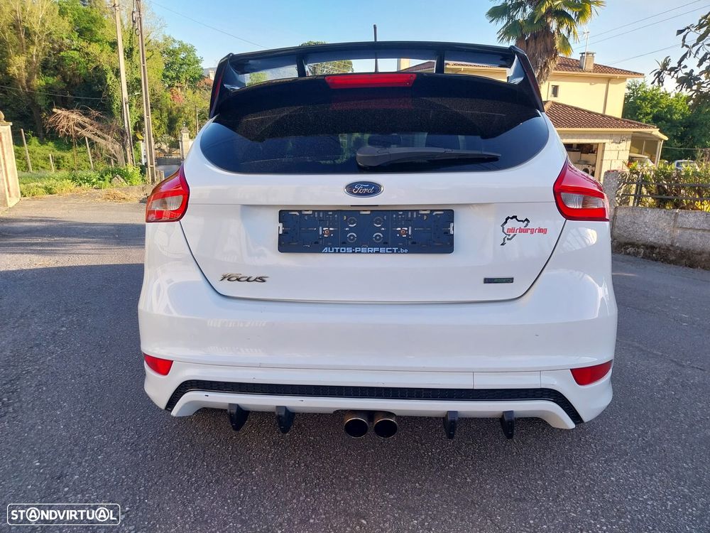 Ford Focus 1.0 EcoBoost S&S ST-Line - 5