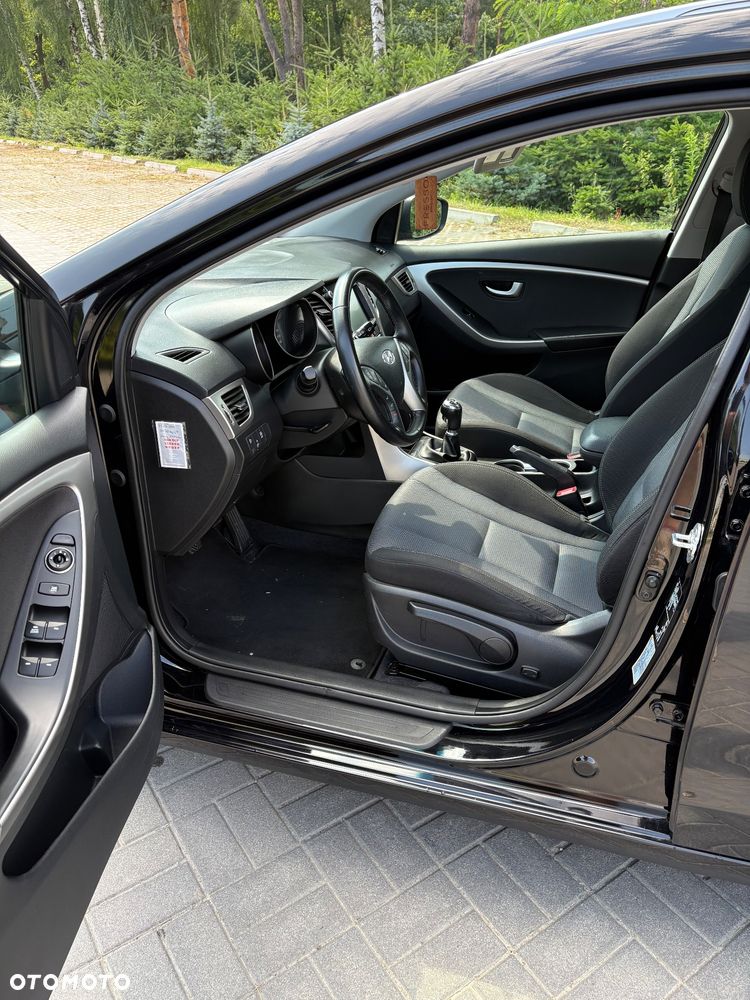 Hyundai i30 blue Kombi 1.6 GDi Style - 7