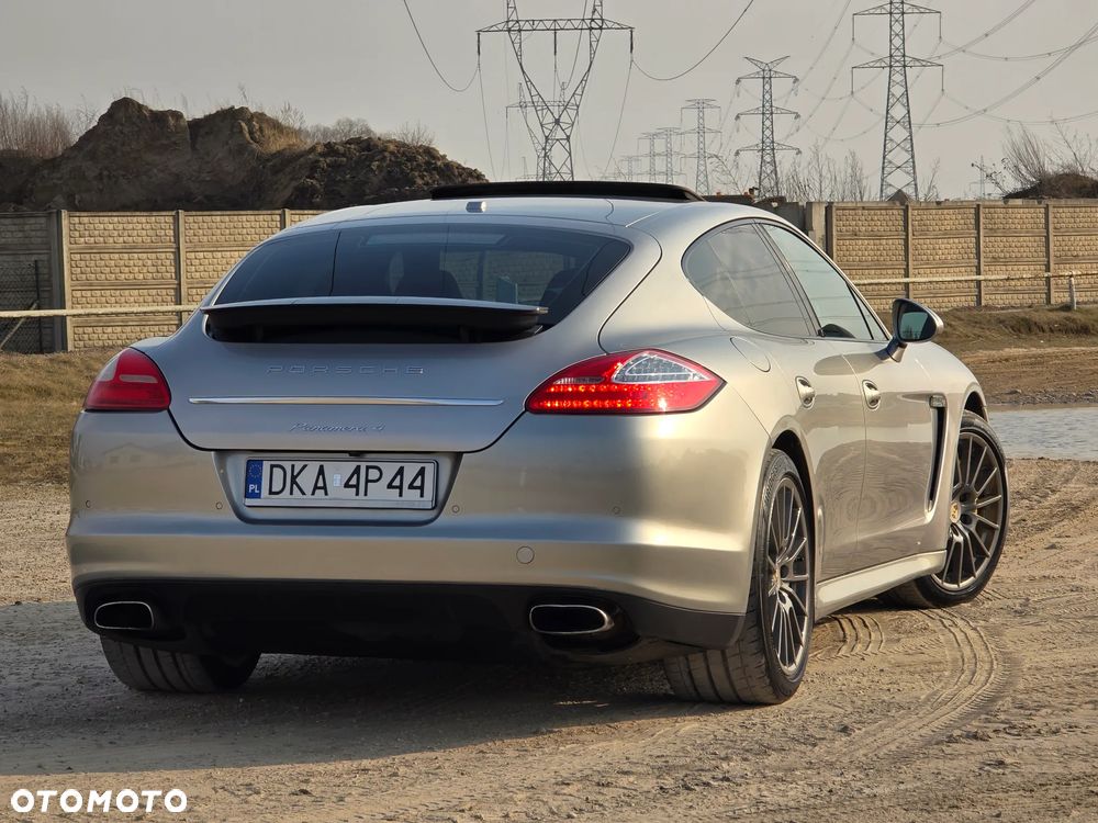 Porsche Panamera 4 PDK Edition - 30
